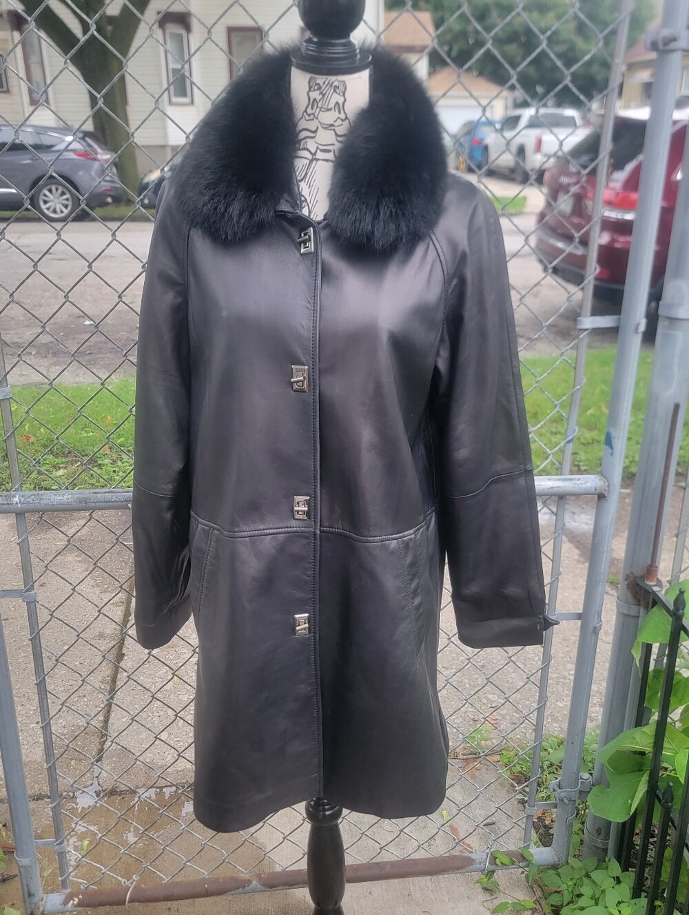 LNR La Nouvelle Renaissance Black Leather Coat M Detachable Raccoon Fur Collar